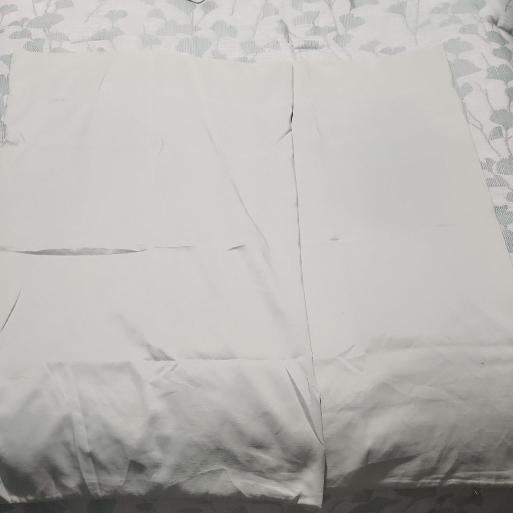 Green Standard Pillow Cases (2)